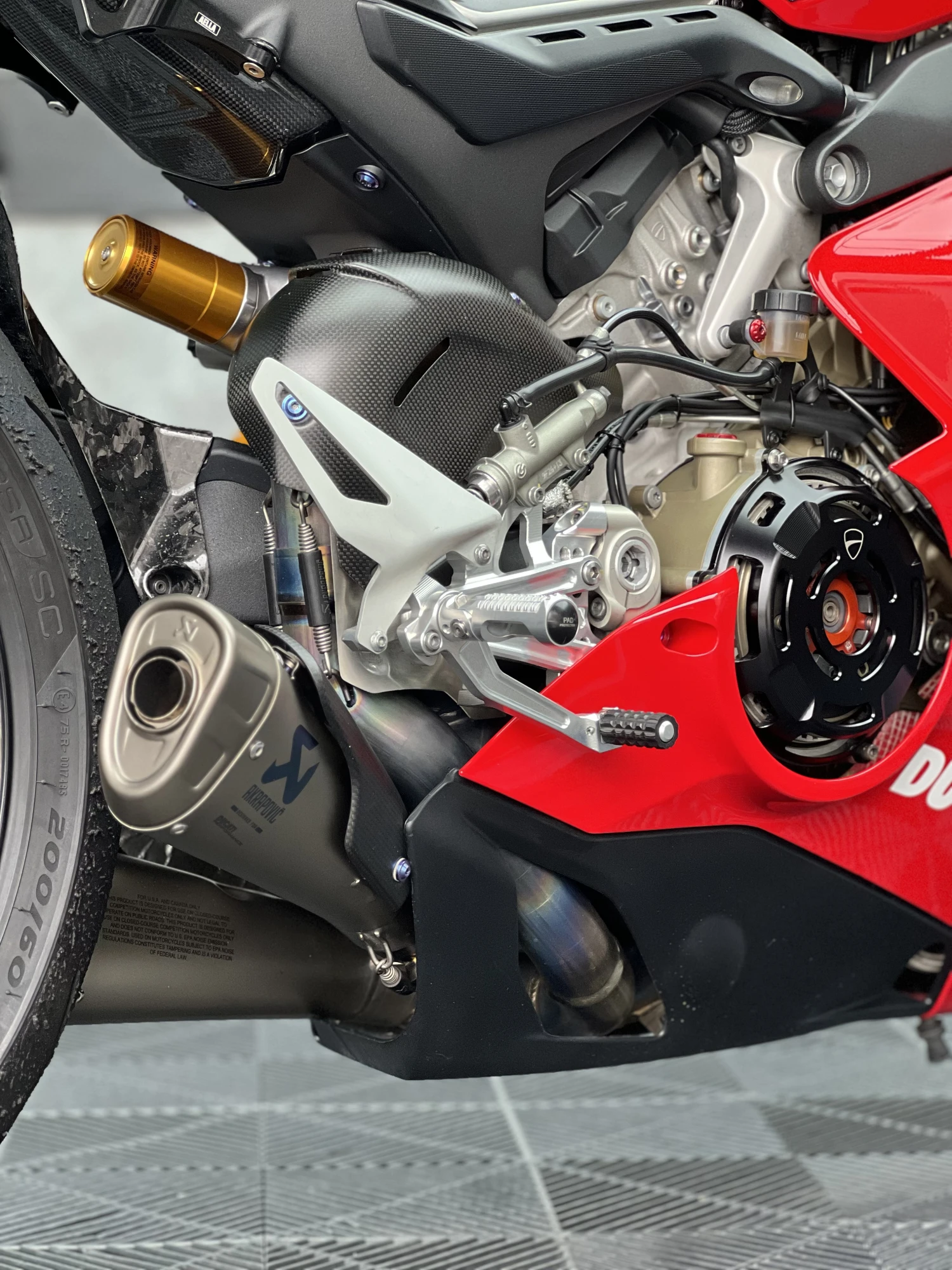 DUCATI PANIGALE V4R 鍍膜施工