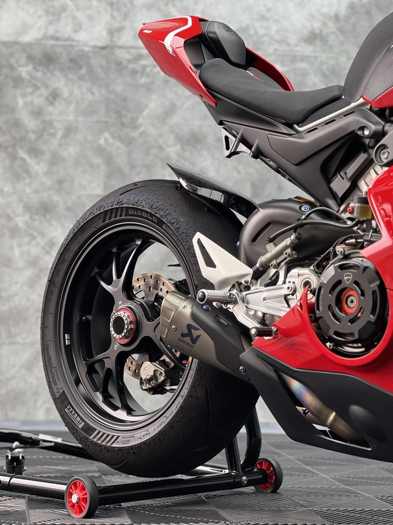 DUCATI PANIGALE V4R 鍍膜施工