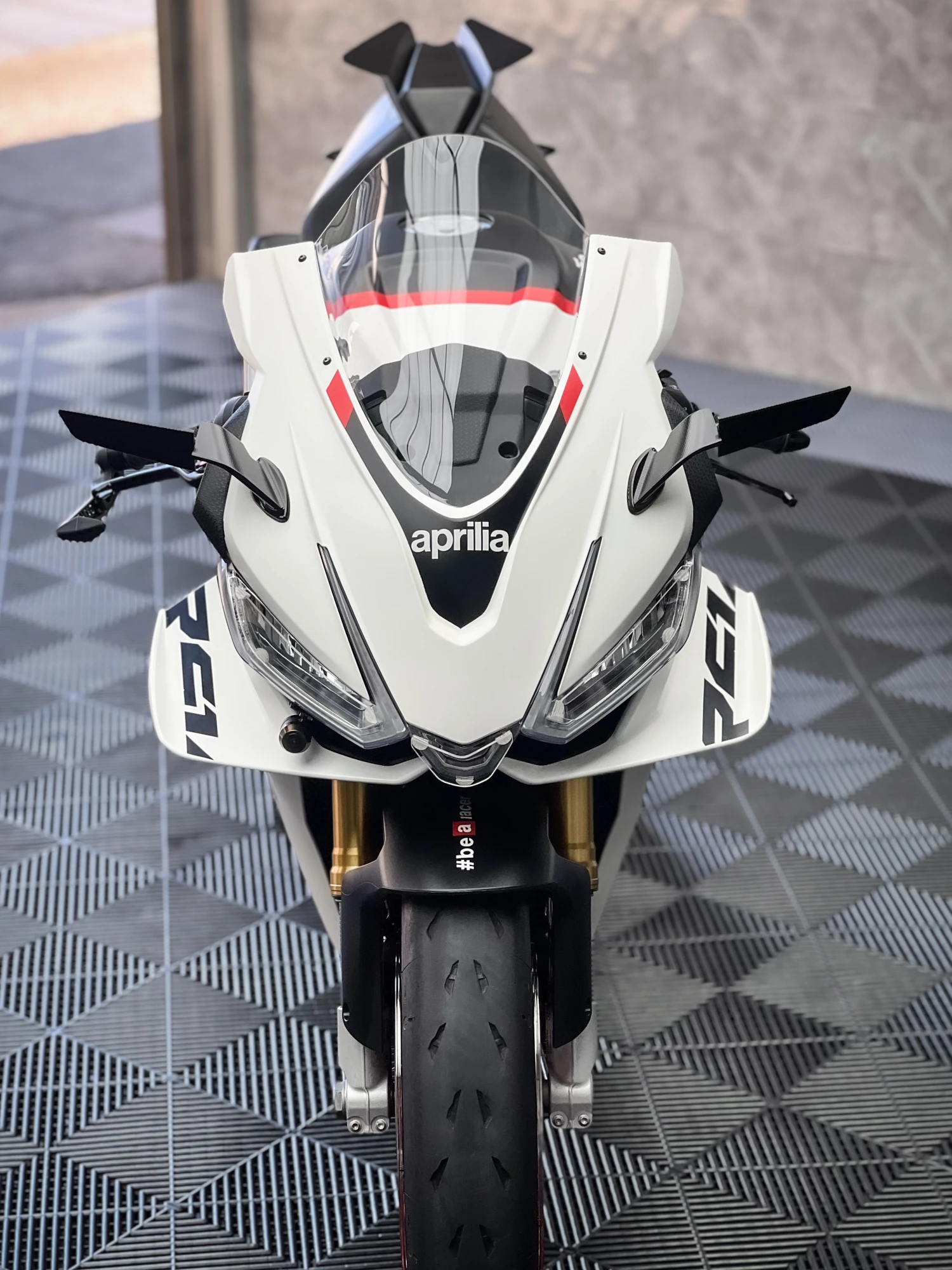 APRILIA RSV4 精緻護理