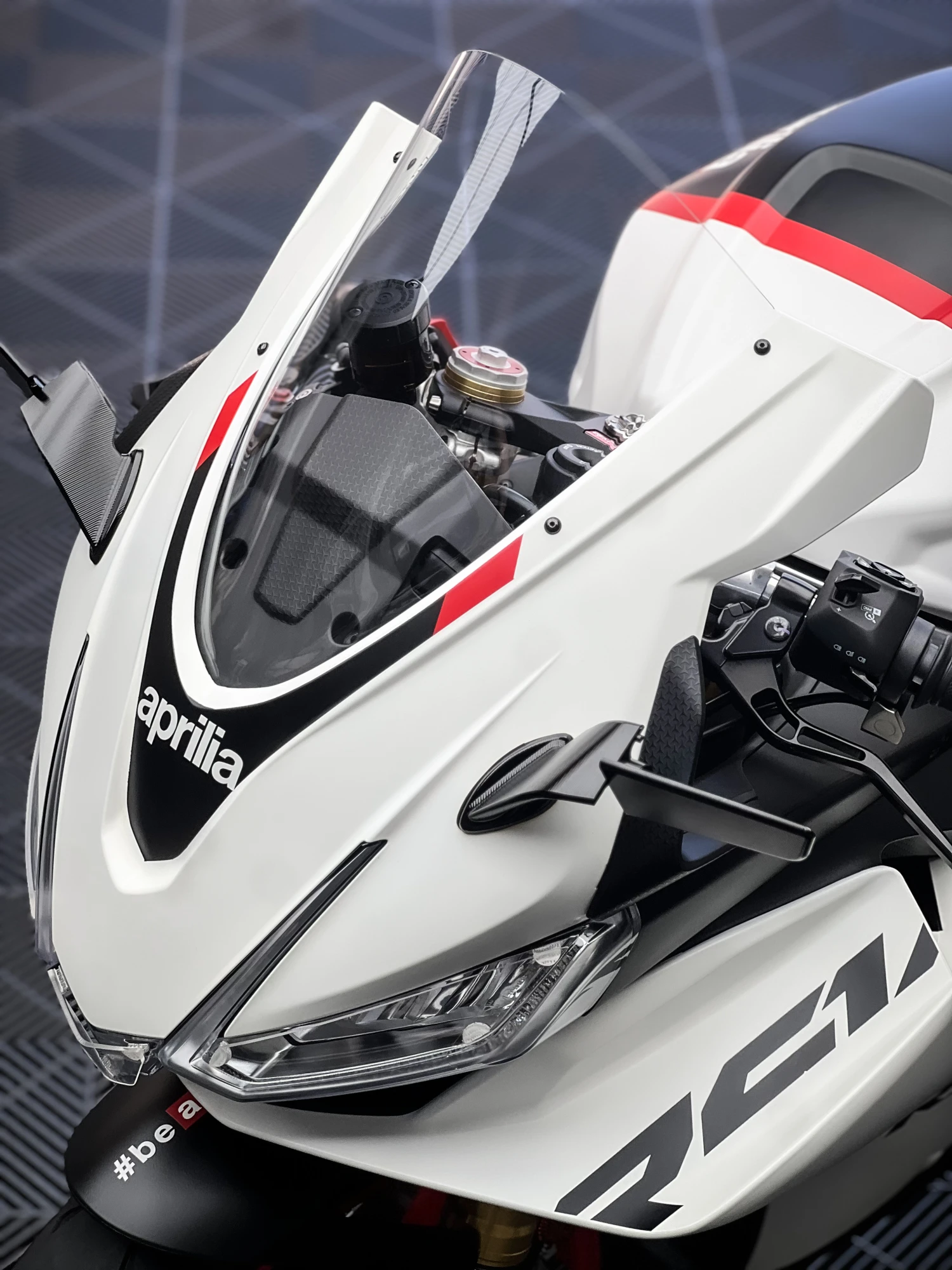 APRILIA RSV4 精緻護理