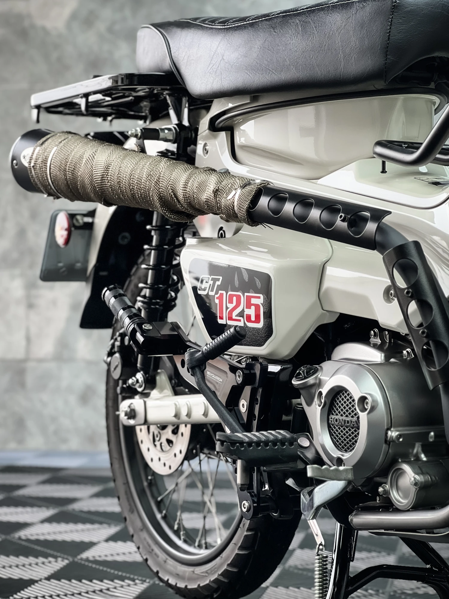 HONDA CT125 鍍膜施工
