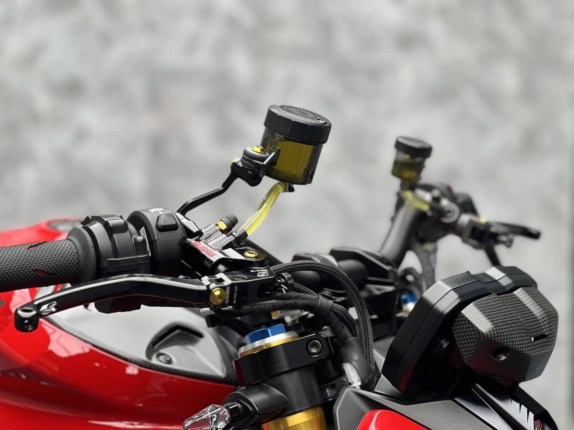 DUCATI STREET FIGHTER V4S 鍍膜施工