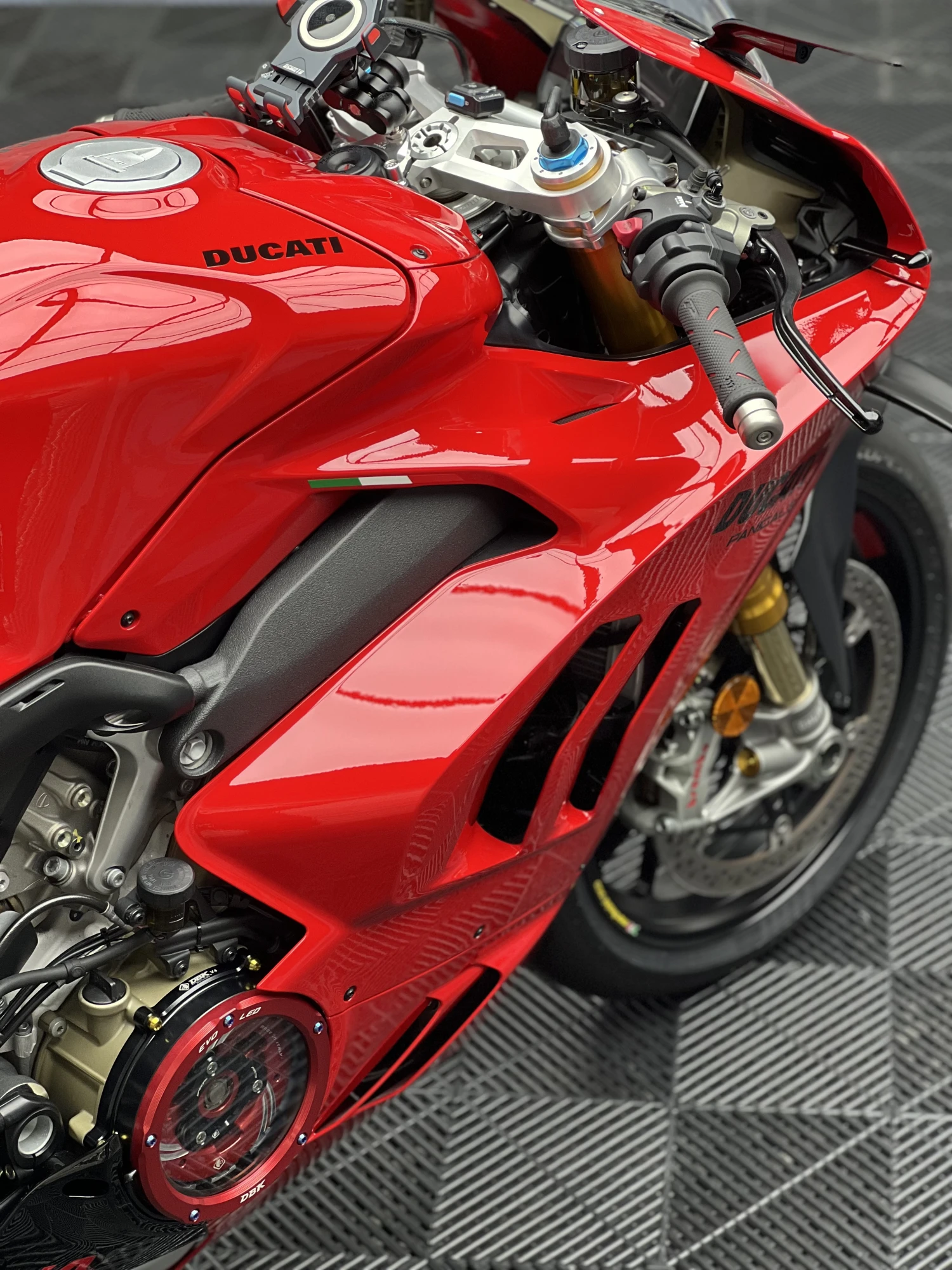 DUCATI PANIGALE V4S 鍍膜施工