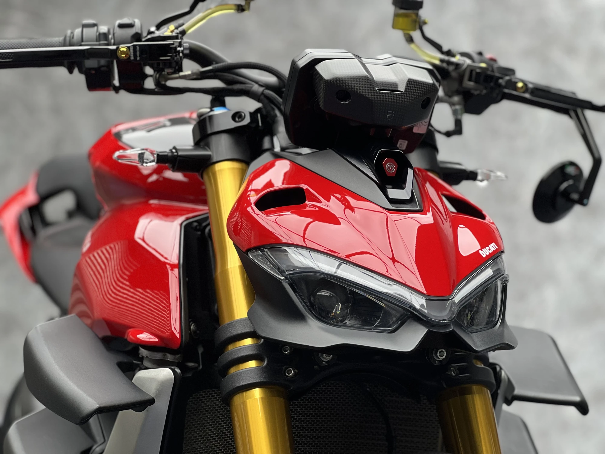 DUCATI STREET FIGHTER V4S 鍍膜施工