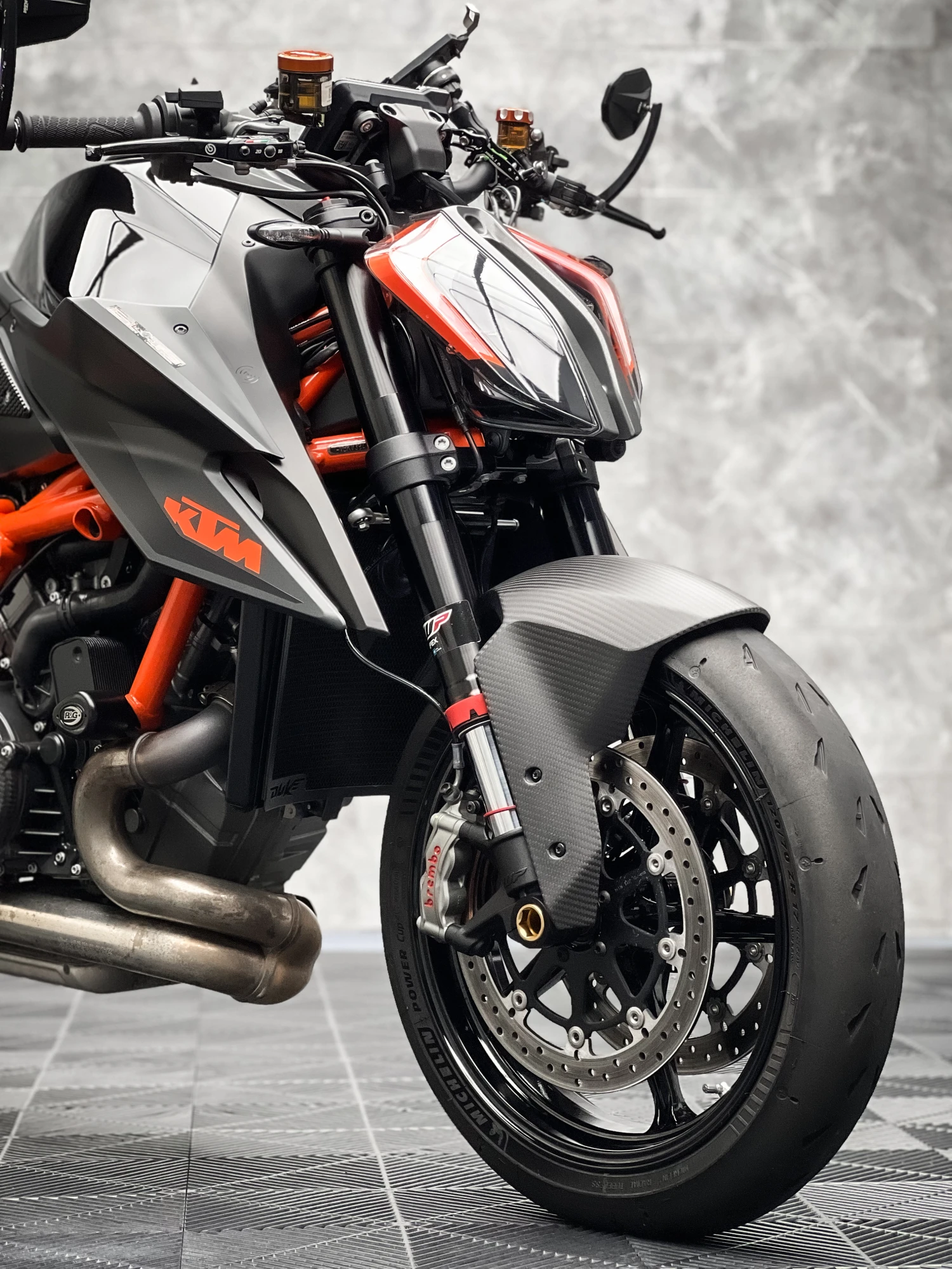 KTM 1290 SUPERDUKE R 鍍膜施工