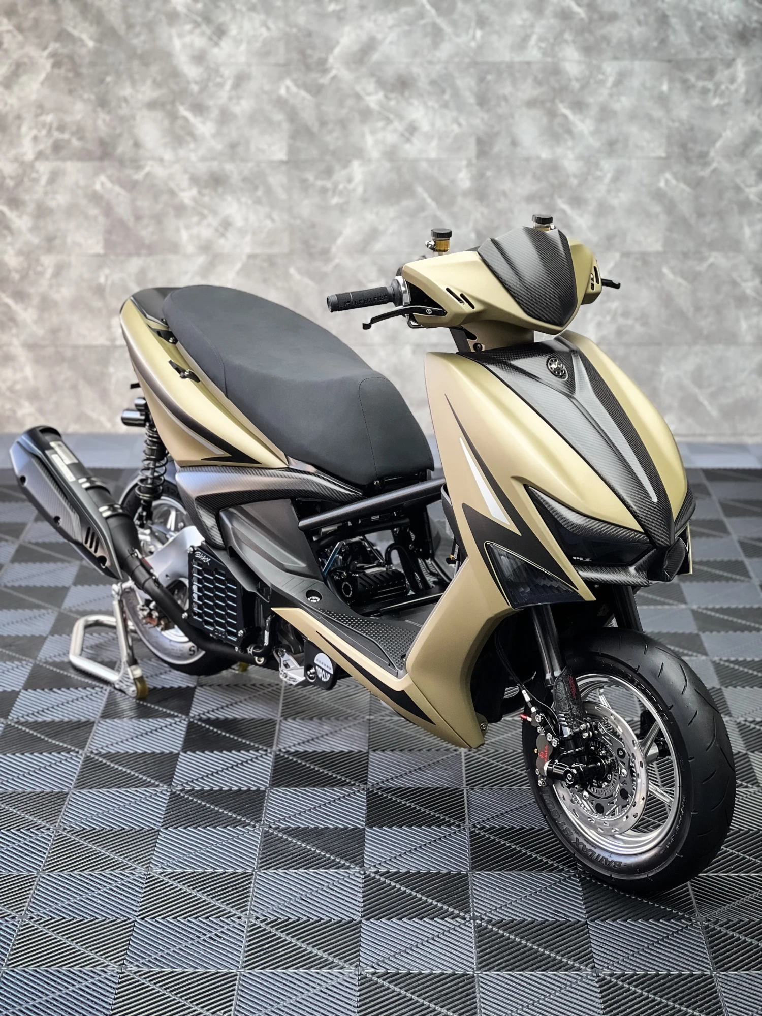 YAMAHA GRYPHUS-VI 鍍膜施工