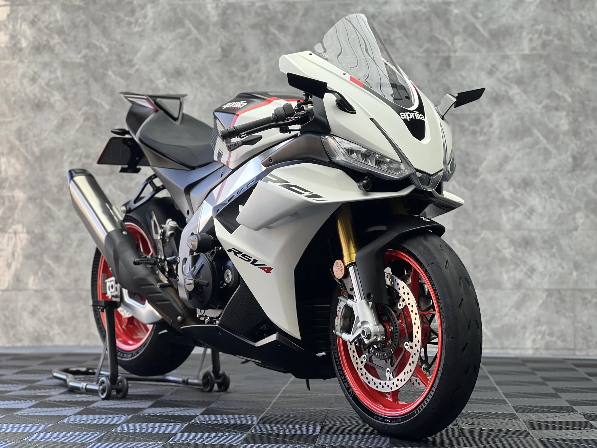 APRILIA RSV4 精緻護理