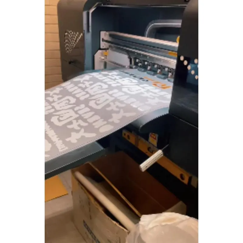 膠轉圖輸出當天早上10點前傳檔，當天寄出