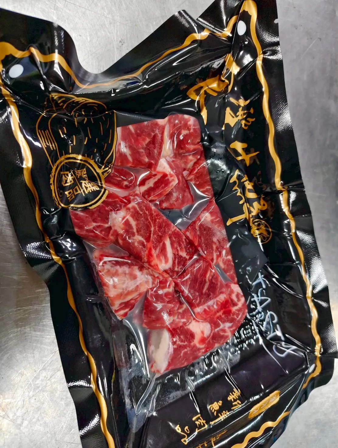 藍絲帶嫩肩里肌骰子 200克