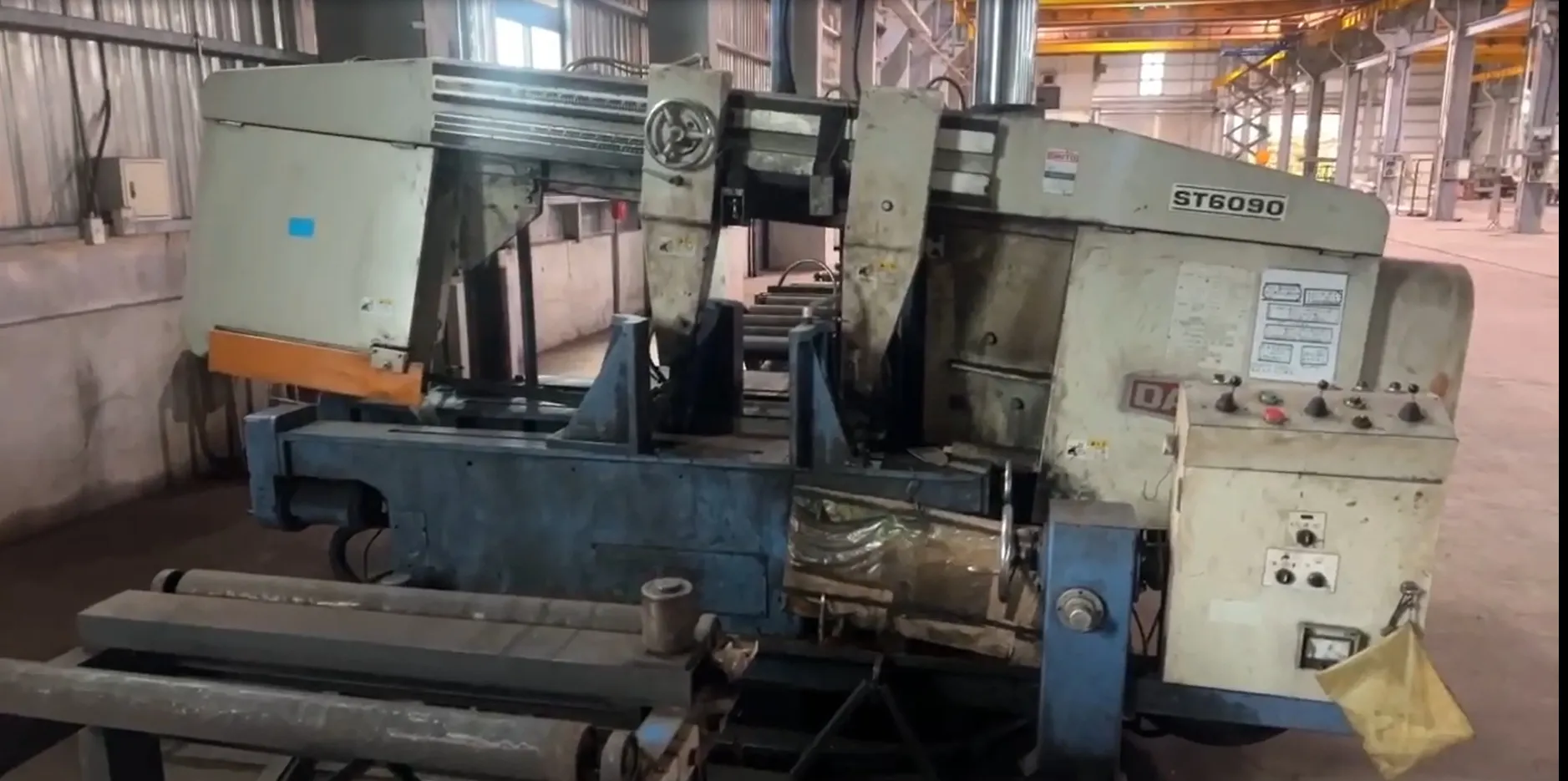 鋼構加工設備 1.Ｈ形鋼開先加工機 HQB-1055NW  2.DAITO 大東 型鋼鋸床 ST60 / 中古機械 / 台中中古機械