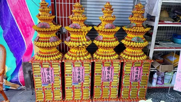 牌樓蓮花塔