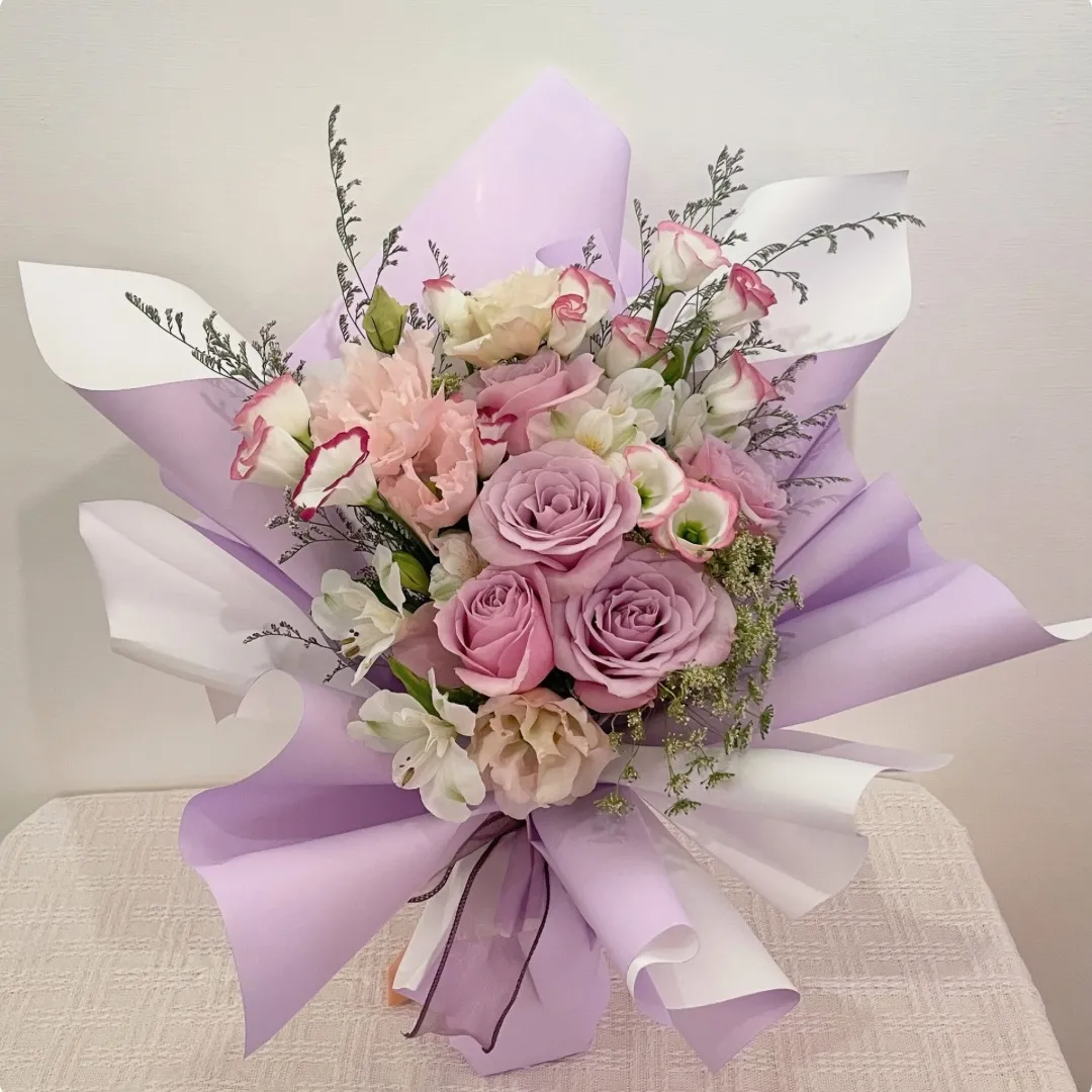 淡紫色鮮花花束 FND2025