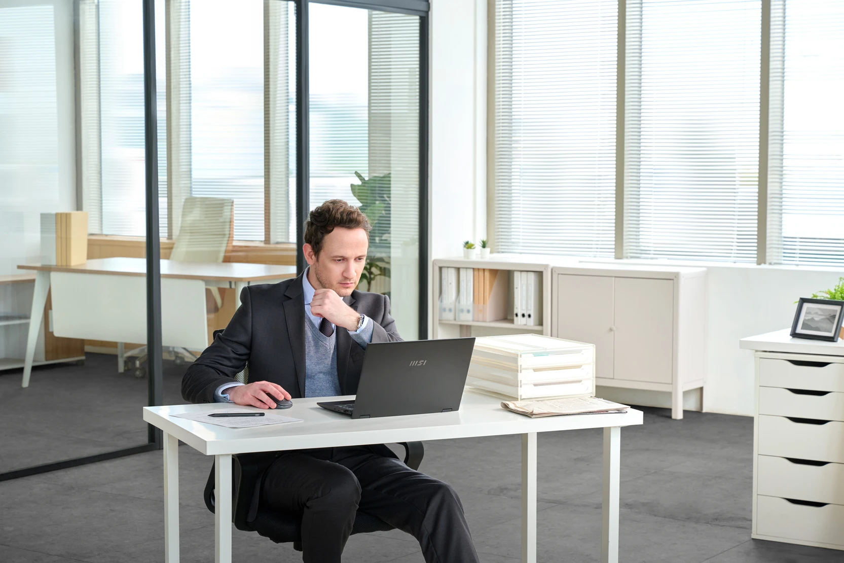 MSI商務系列筆電情境