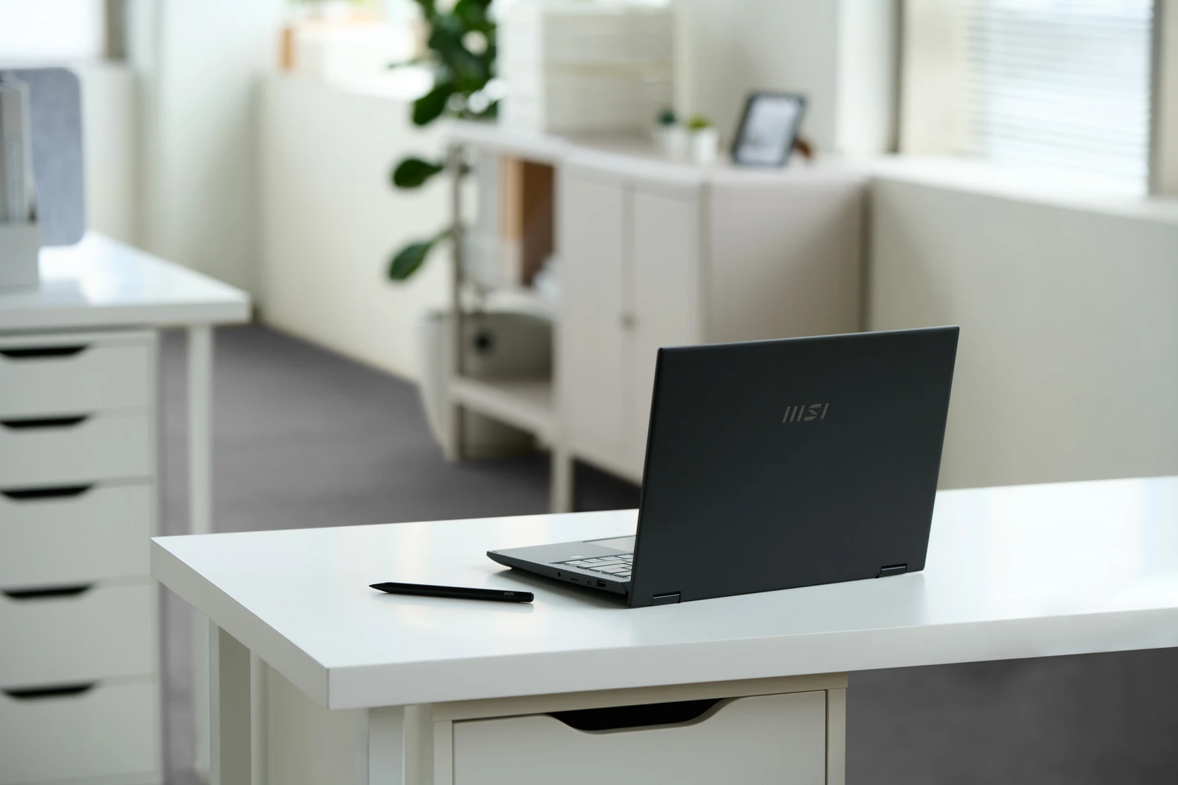 MSI商務系列筆電情境