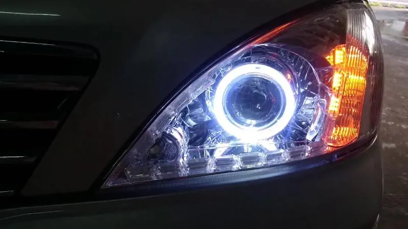 sentra m1 原廠大燈改 魚眼+光導天使眼+雙色流水日行燈