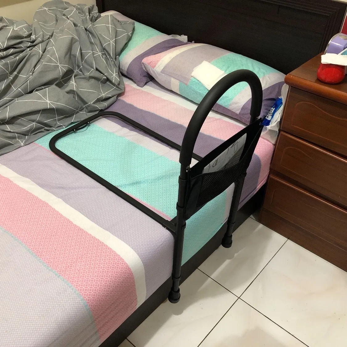 床邊扶手