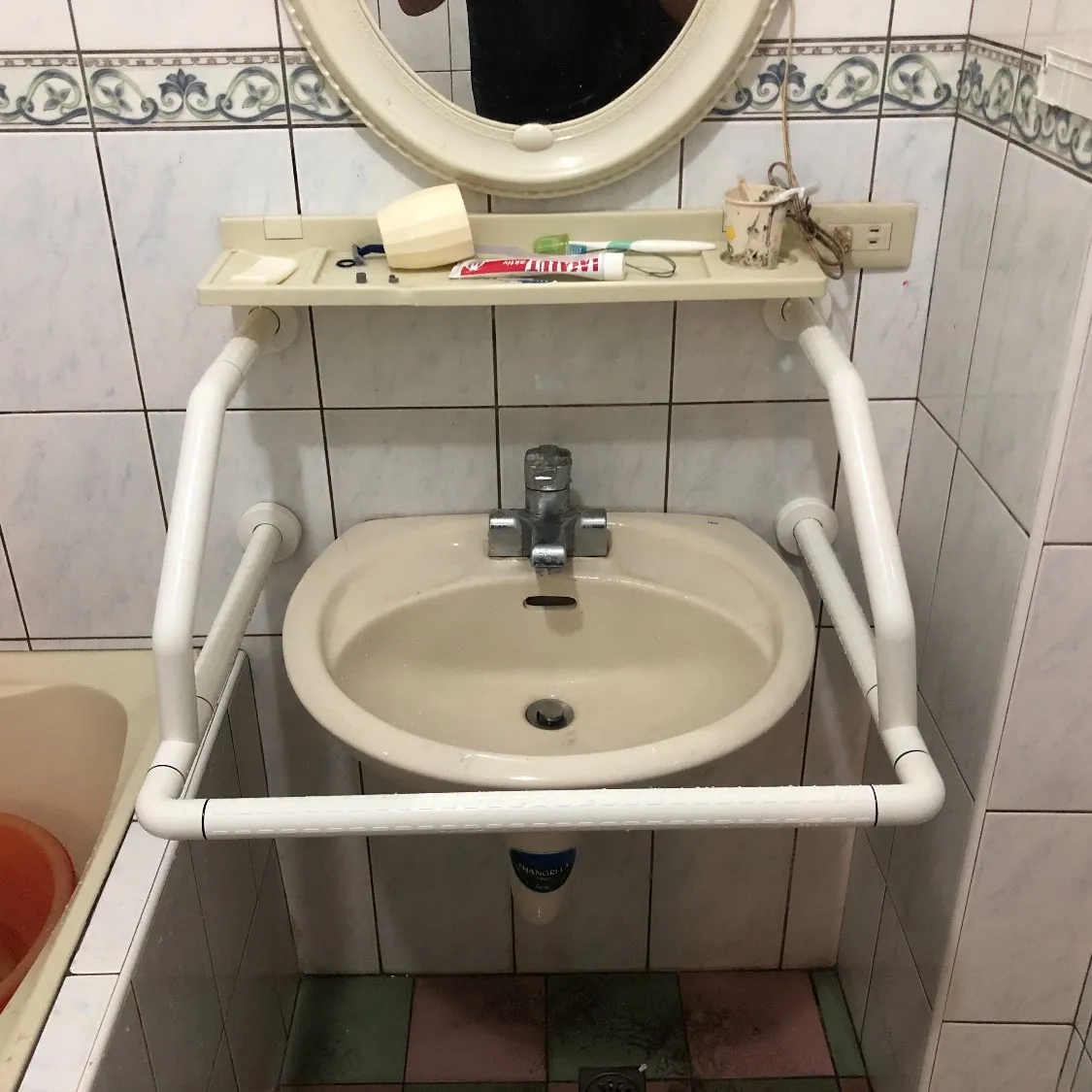 抗菌防滑面盆扶手