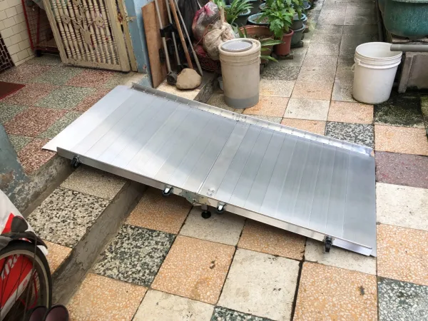 大門口階梯