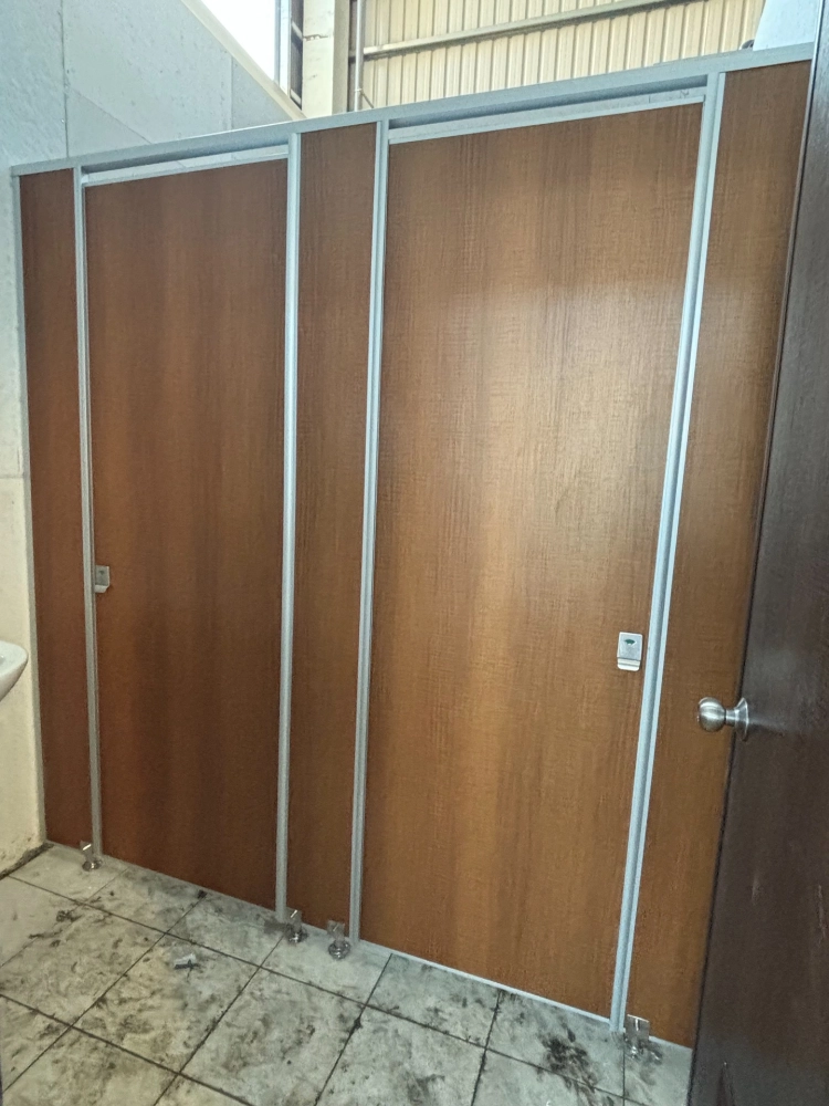 導擺｜祥瑞機電廠房新建工程導擺隔間，橫拉門，塑鋼門組