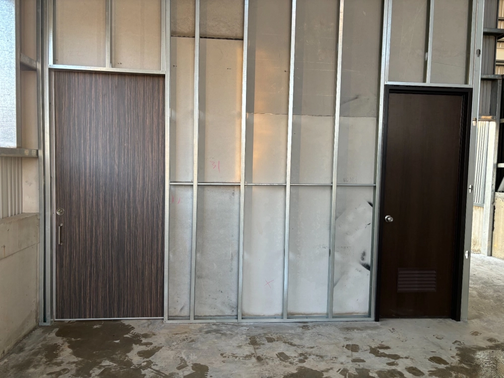 導擺｜祥瑞機電廠房新建工程導擺隔間，橫拉門，塑鋼門組