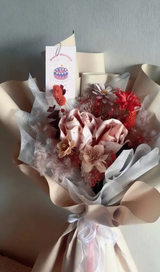 2朵玫瑰型-永生鈔票花束