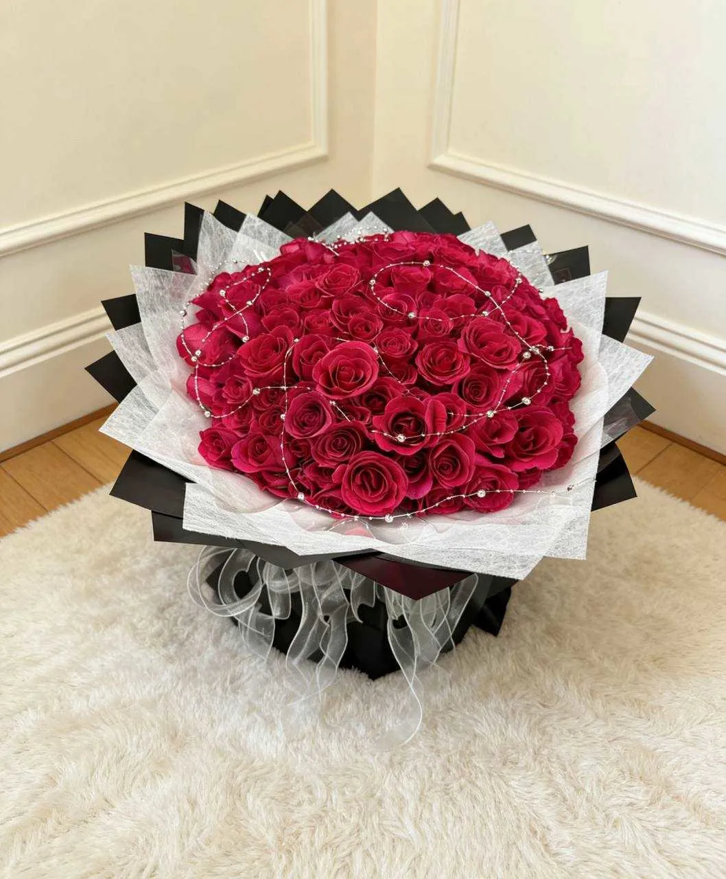 尖尖角玫瑰鮮花