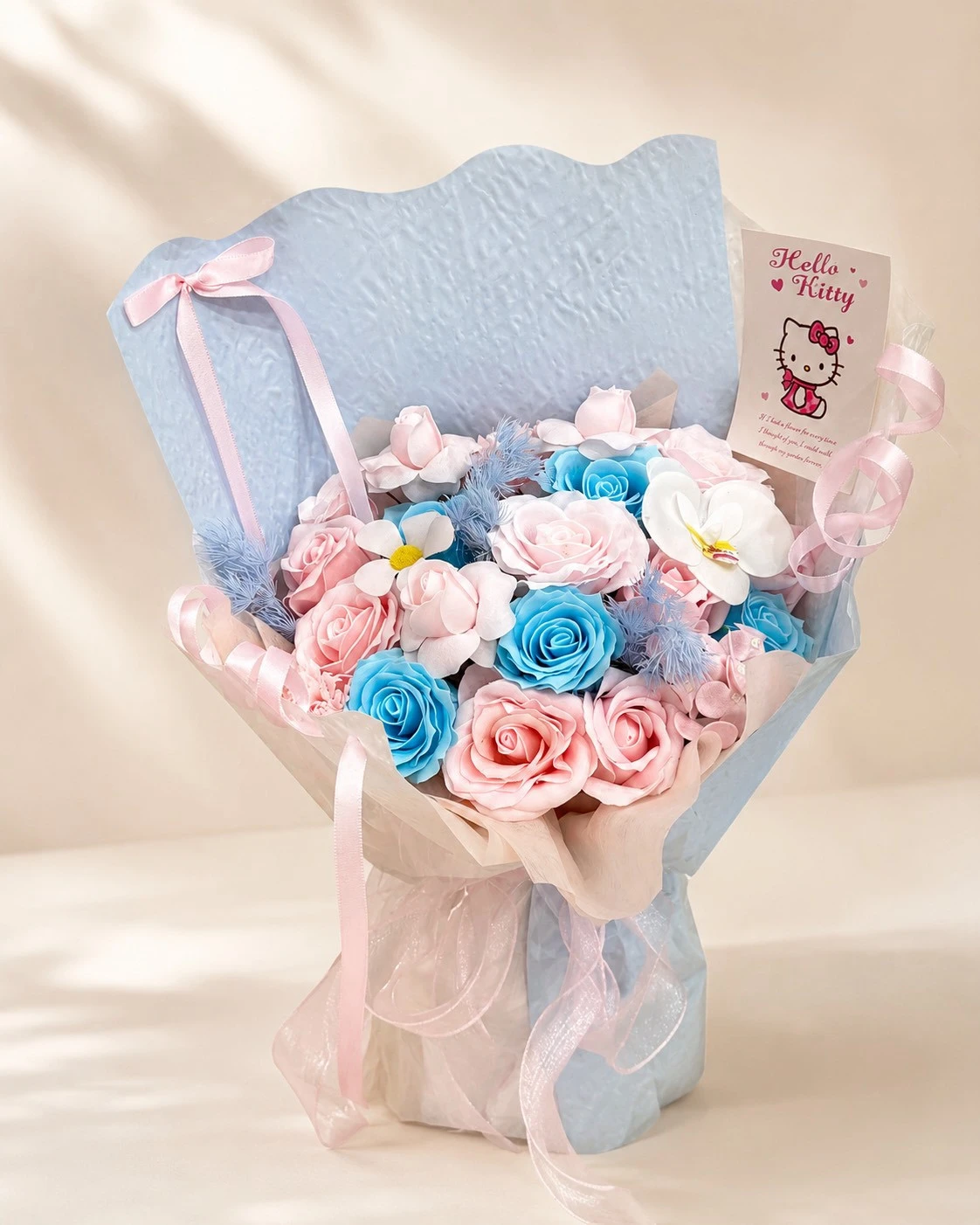 粉藍甜心Hello Kitty香氛花束（內含永生花材）