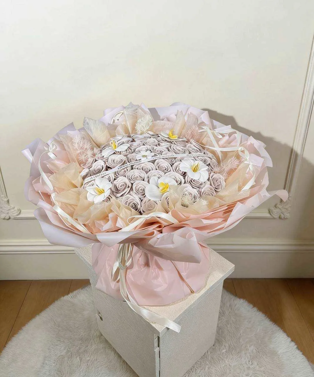 粉色多巴胺永生香氛花束