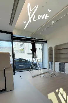 白天自然採光 療程、諮詢、拍照都剛剛好 讓客人一走進來，就感覺「很安心、很專業」