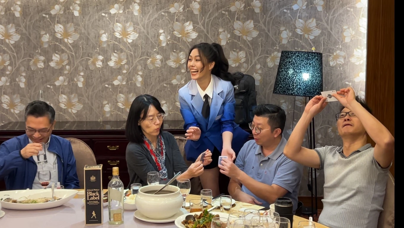 近距離桌邊
