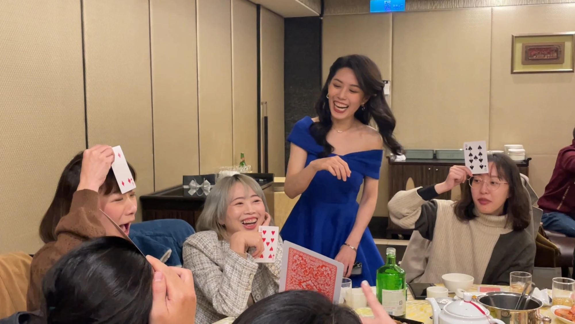 近距離桌邊