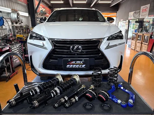 12萬公里的避震器老化及側傾嚴重在老闆的建議下更換BC-BR避震器！