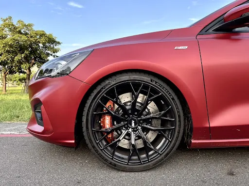 小弟不懂車 因緣際會下透過車友認識安東