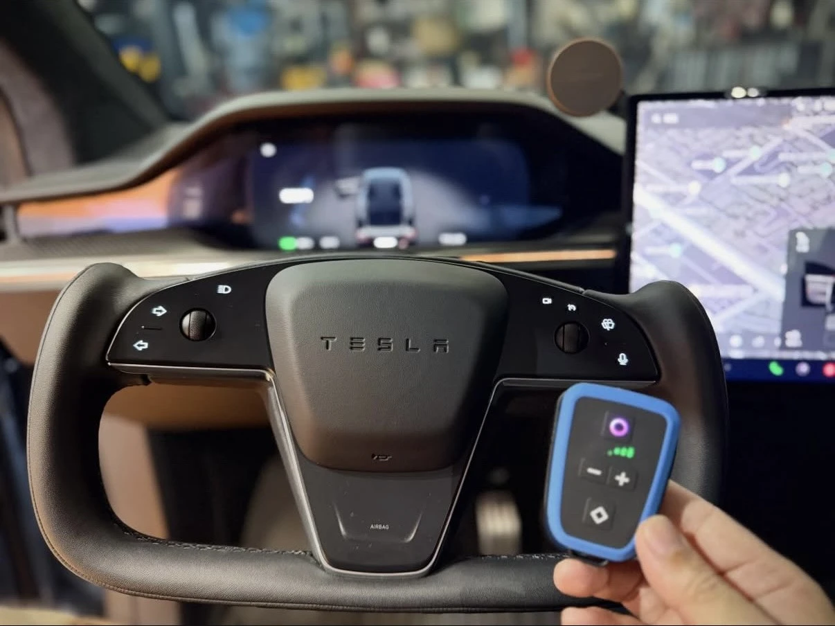 Tesla Model X Plaid