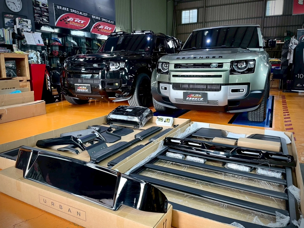 Land Rover Defender 110 D250