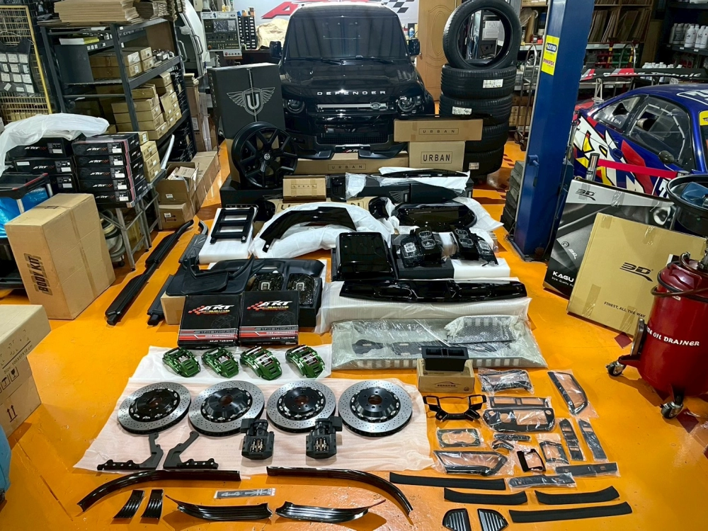 Land Rover Defender 110 D300