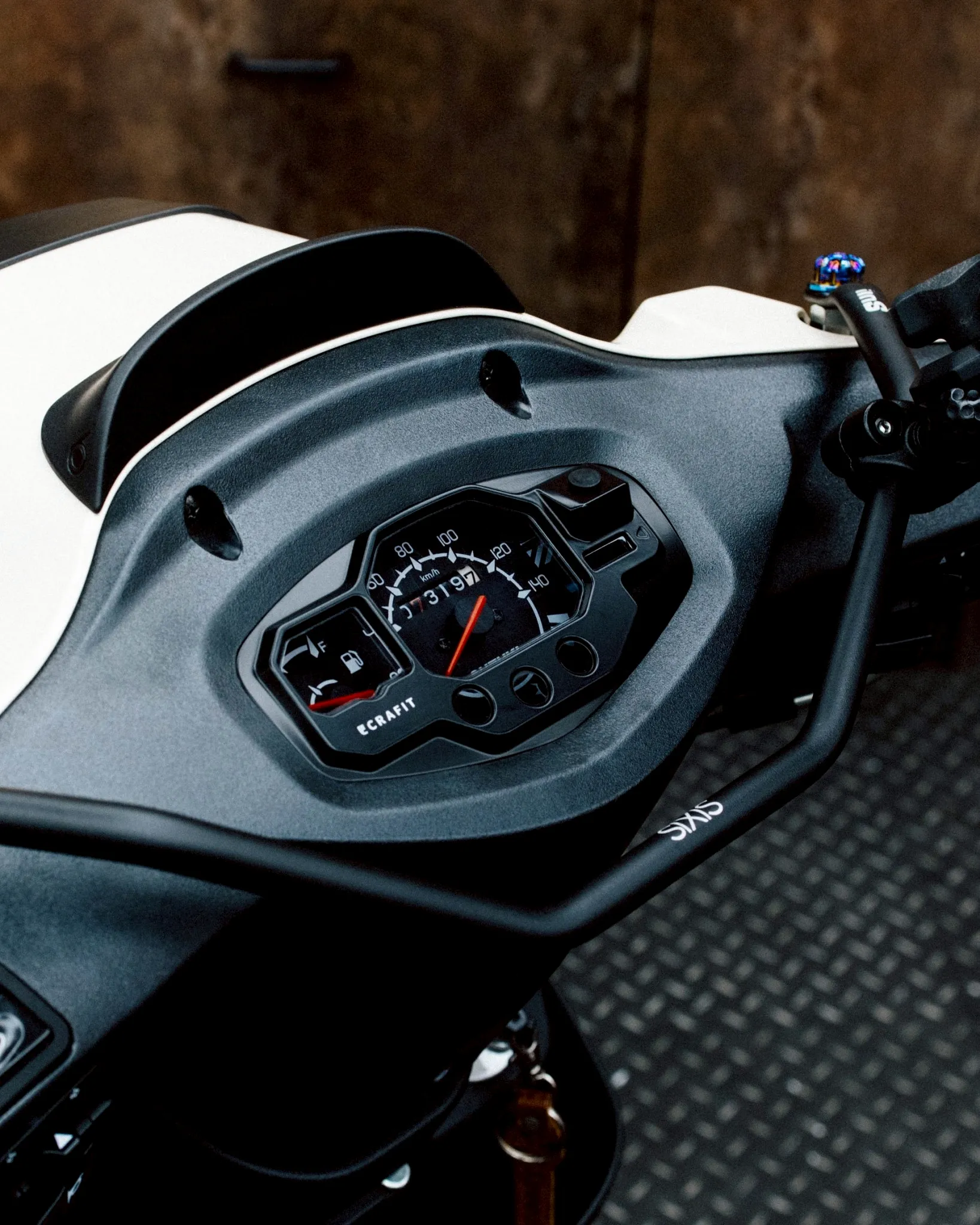 Crafit Sui復古儀表蓋