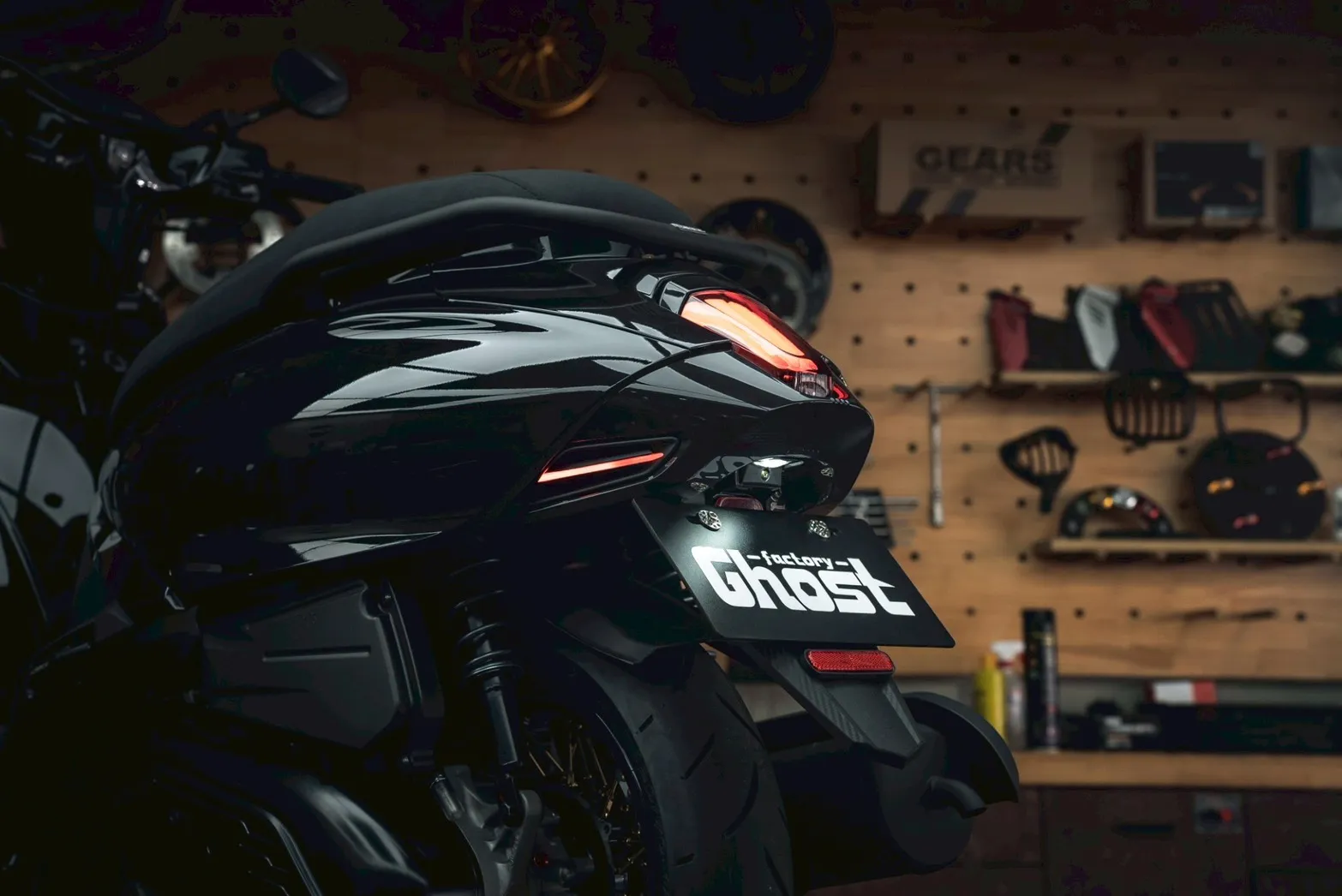 GHOST Fiddle 短牌架