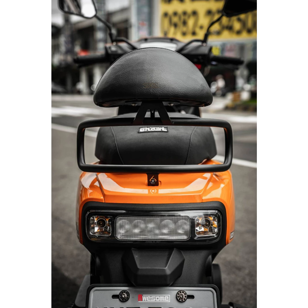 SIXIS SUI /Saluto 大圓弧靠墊