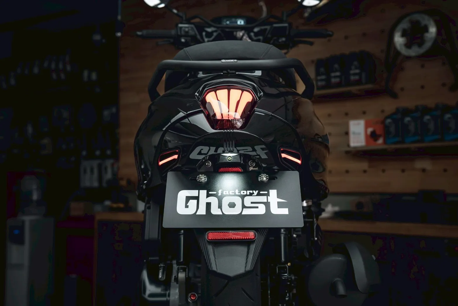 GHOST Fiddle 短牌架