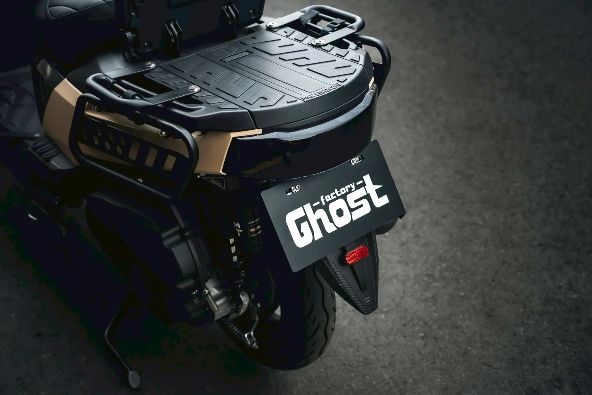 Ghost 大樂短牌架組