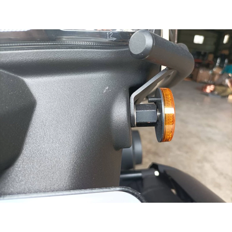 SIXIS  SUI / Saluto  後側保桿