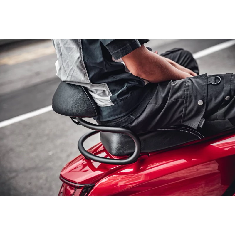 SIXIS SUI /Saluto 大圓弧靠墊