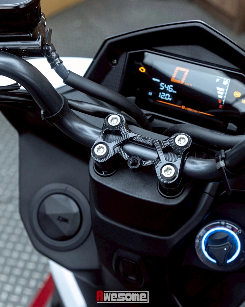 吸睛背影 帥氣登場