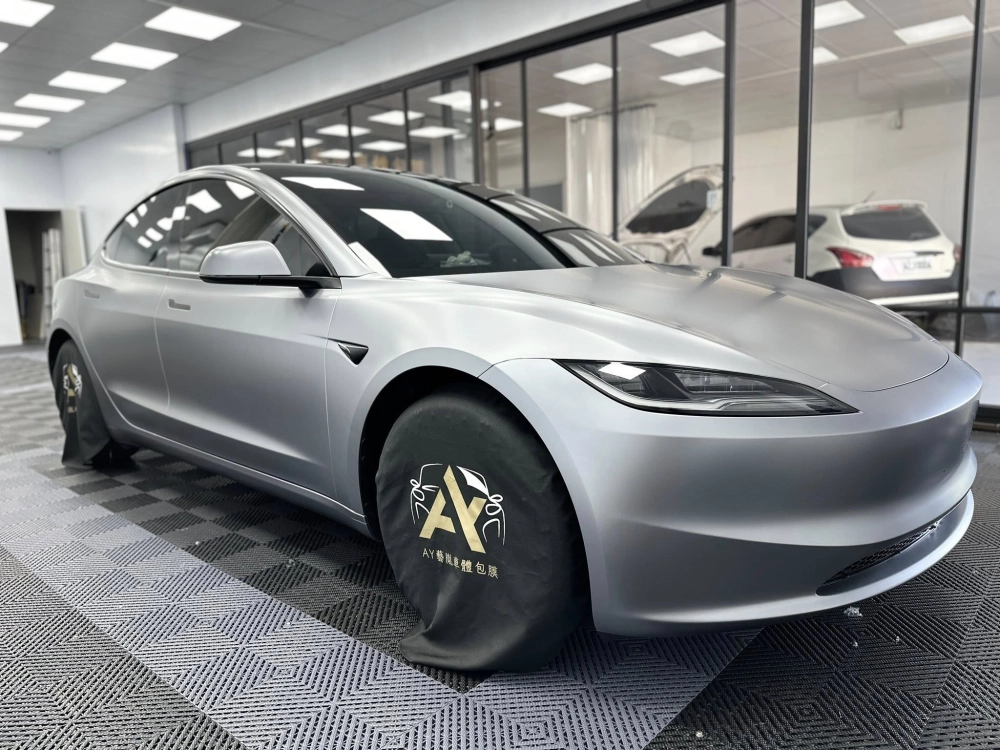 Tesla model 3