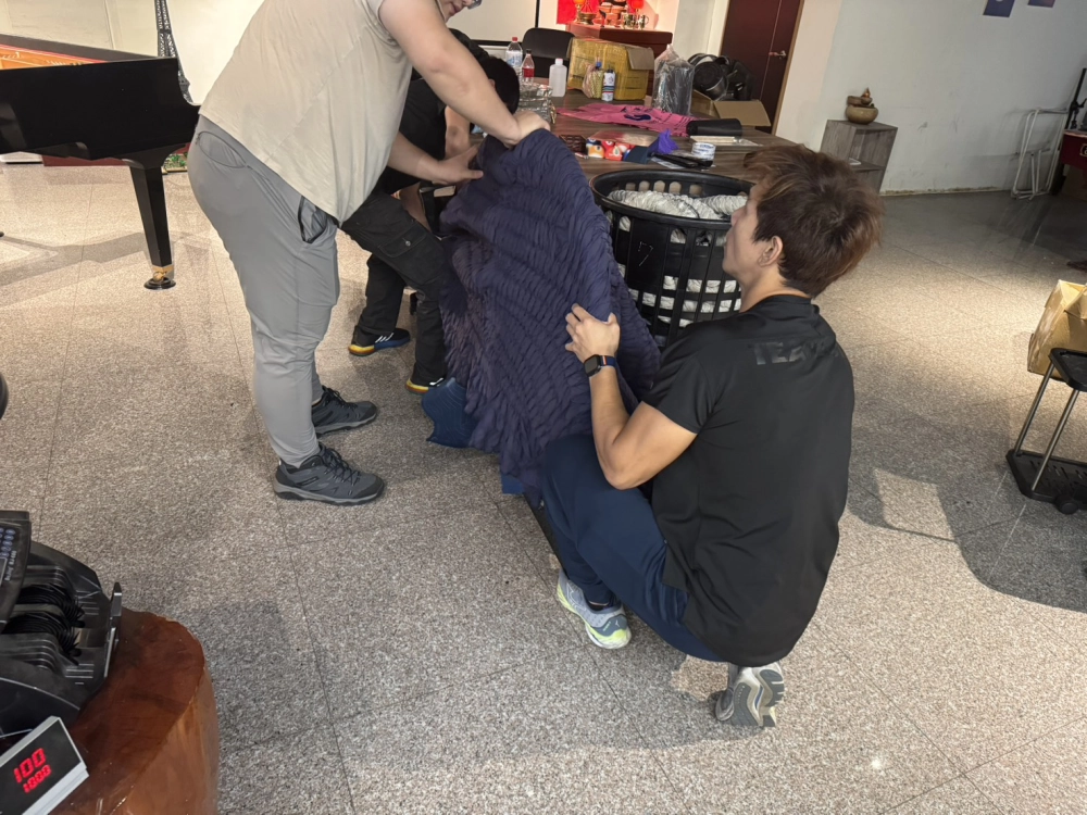 演奏琴搬運