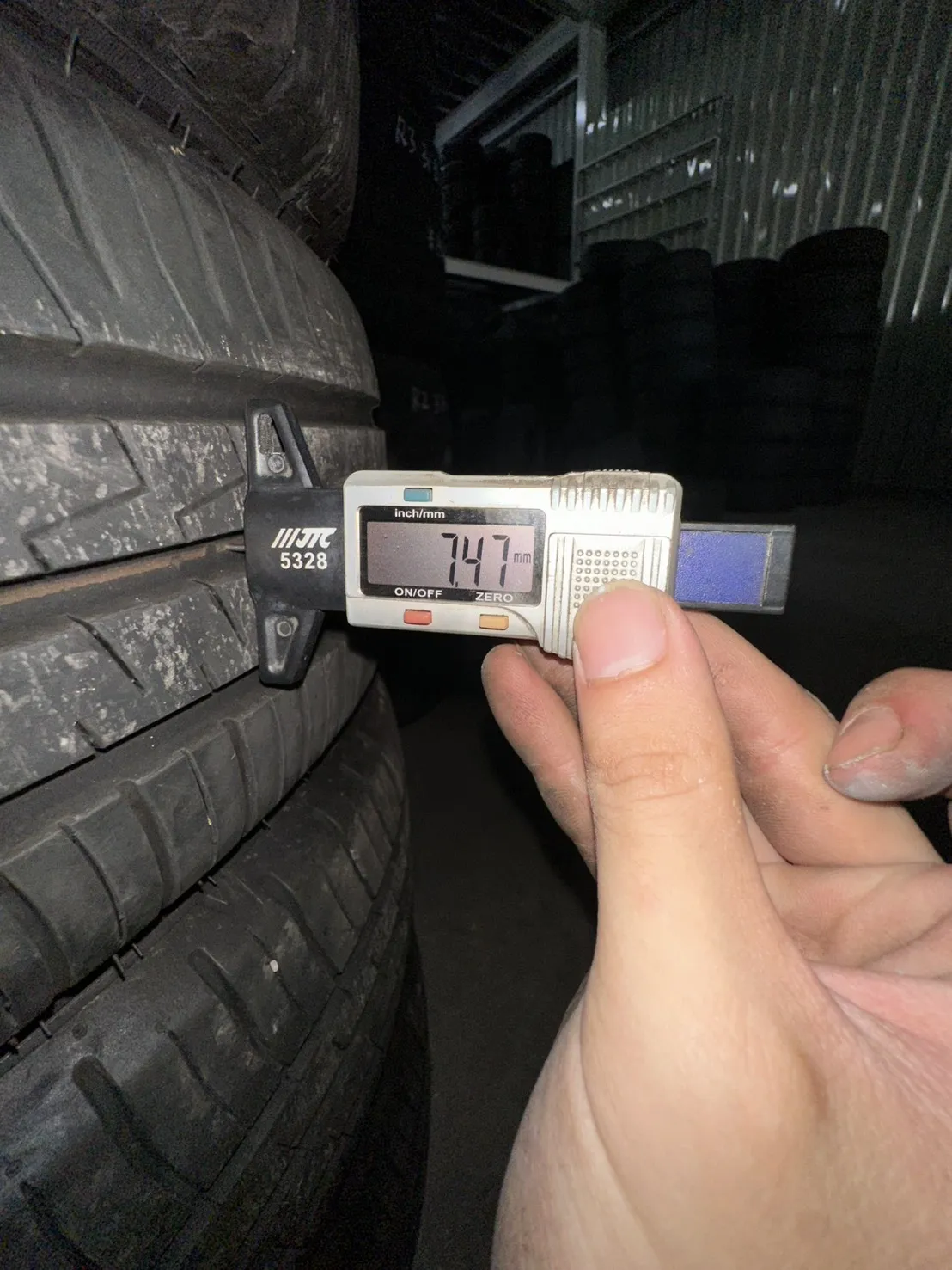 飛隼ZE310 四條 185-65-14