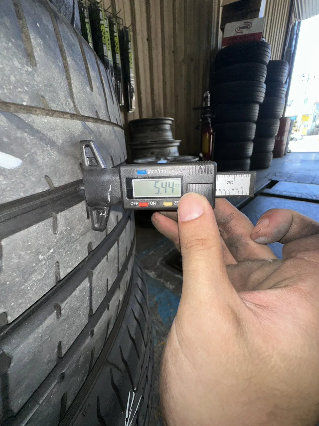 倍耐力PZERO 二條 305-40-20