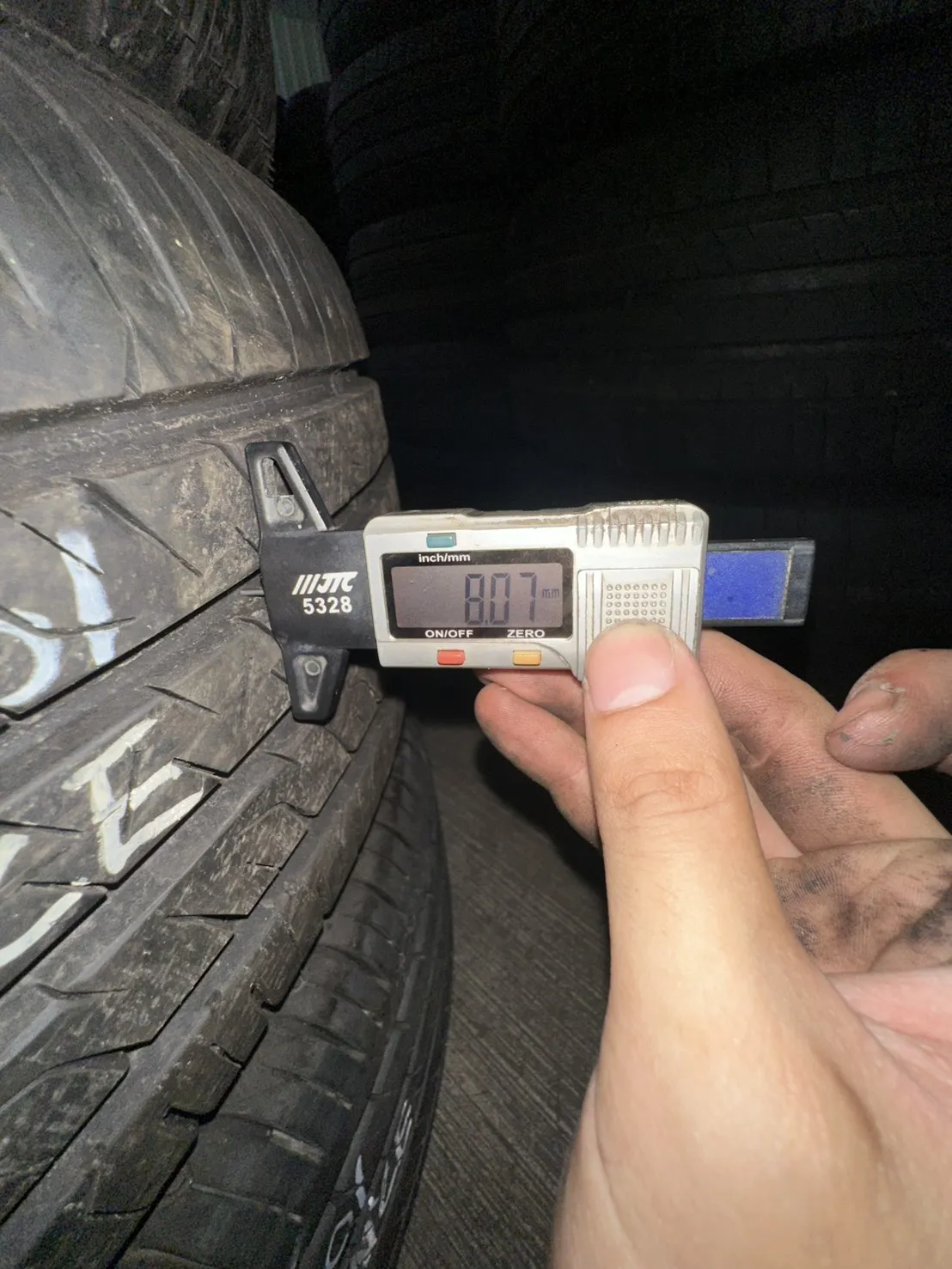 固特異PERFORMANCE 二條 235-60-18