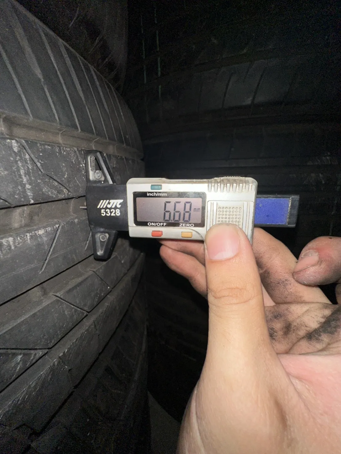 普利司通001 四條 235-50-21